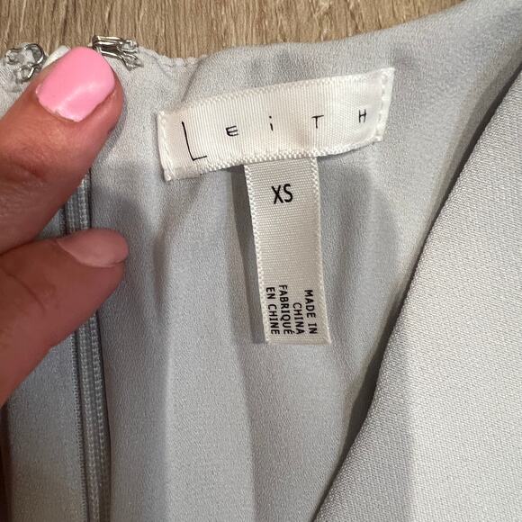 LEITH Women's Surplice Wide Leg Crop Jumpsuit Size XS In Light Gray - Picture 9 of 11